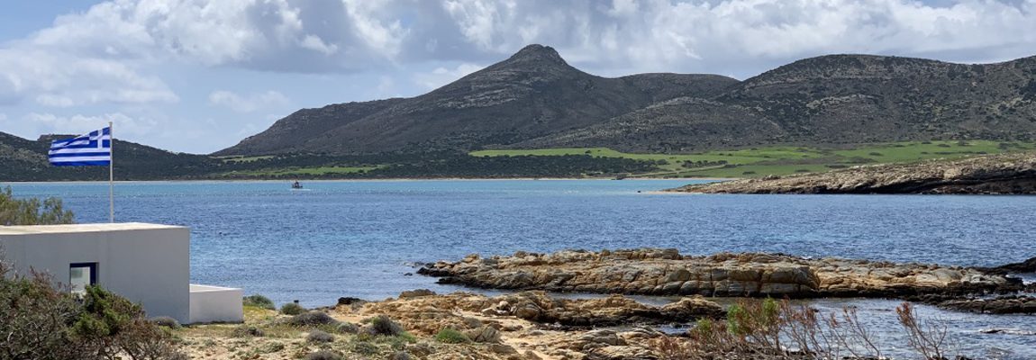The shoreline at Antiparos near Captain Pipinos